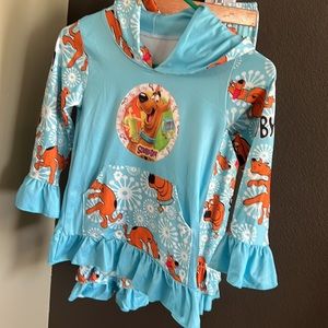 Scooby Doo, hoodie top with long pants, size 6/7. Ruffled hem. So SOFT.